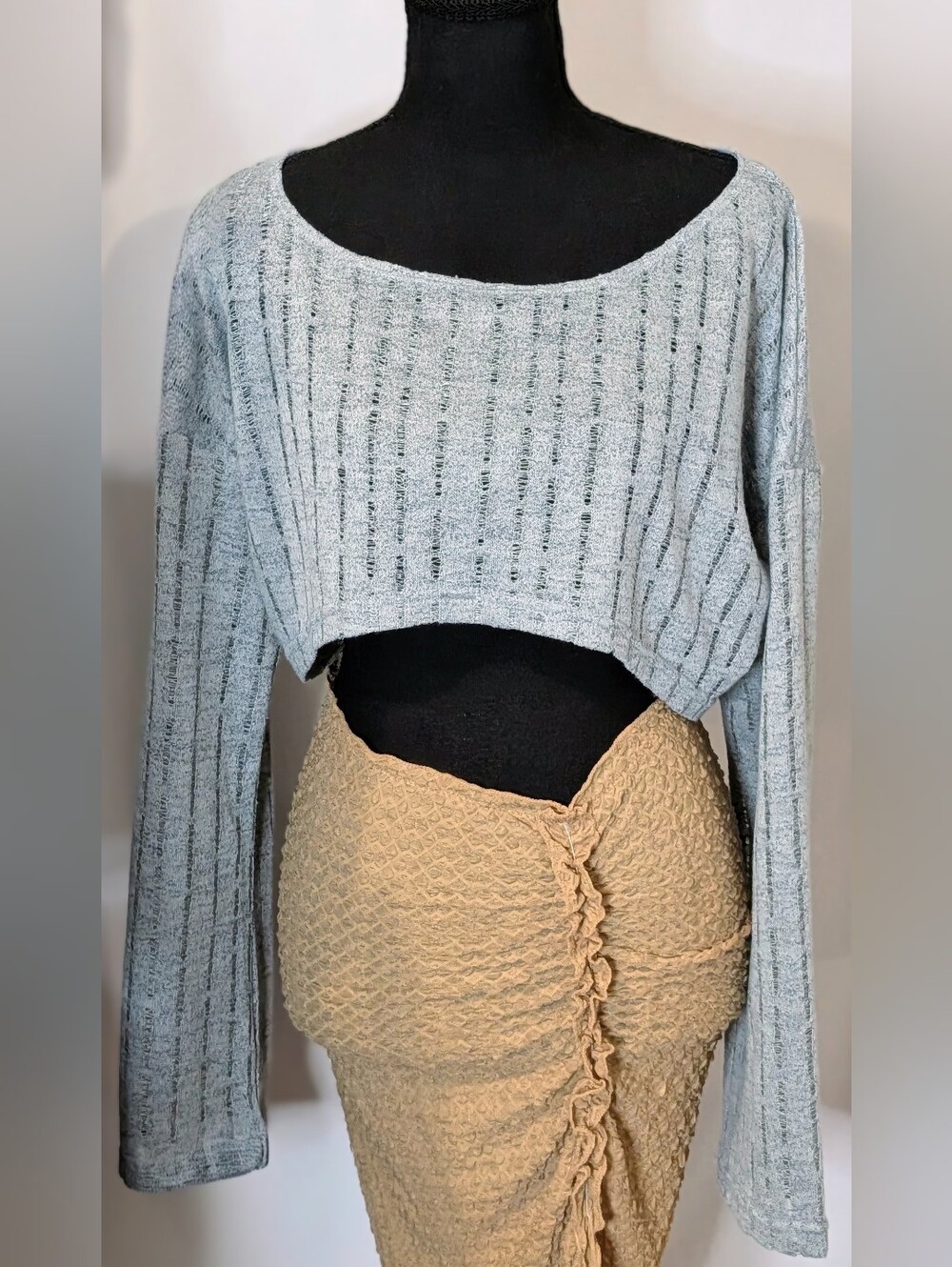 CIDER Gray Distressed Open Knit Crop Layering Top Size M